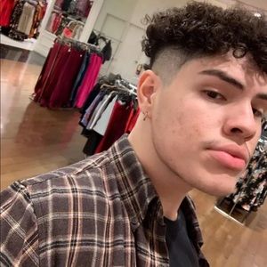 Meet your Posher, Xavier